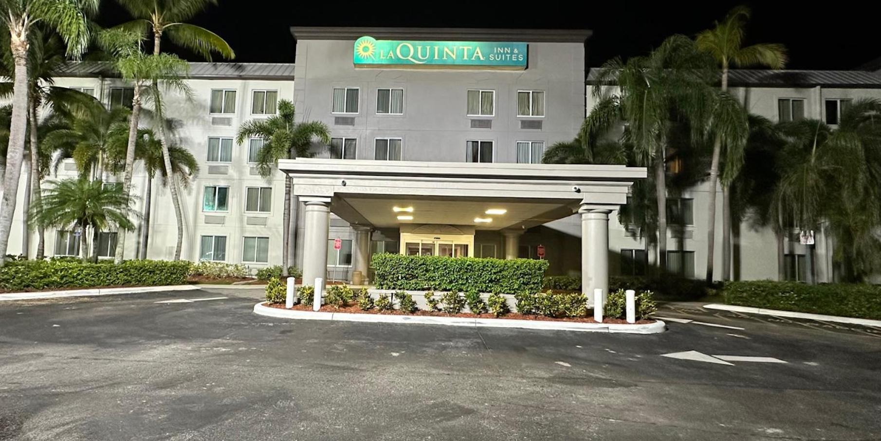 La Quinta & By Wyndham Sawgrass Hotel 3*